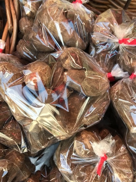 サトイモ　１袋