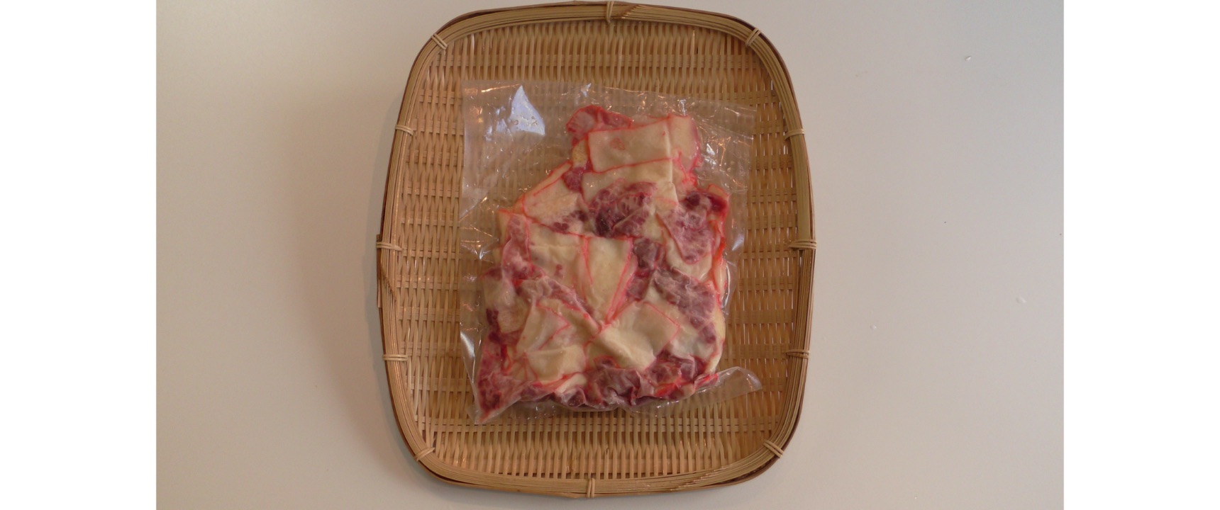 冷凍クジラベーコン切落とし(500g/1ﾊﾟｯｸ)