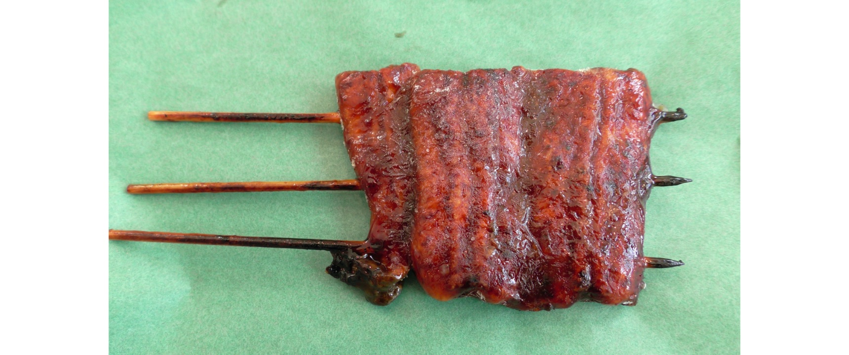 冷凍ウナギ蒲焼き(100g/1串)