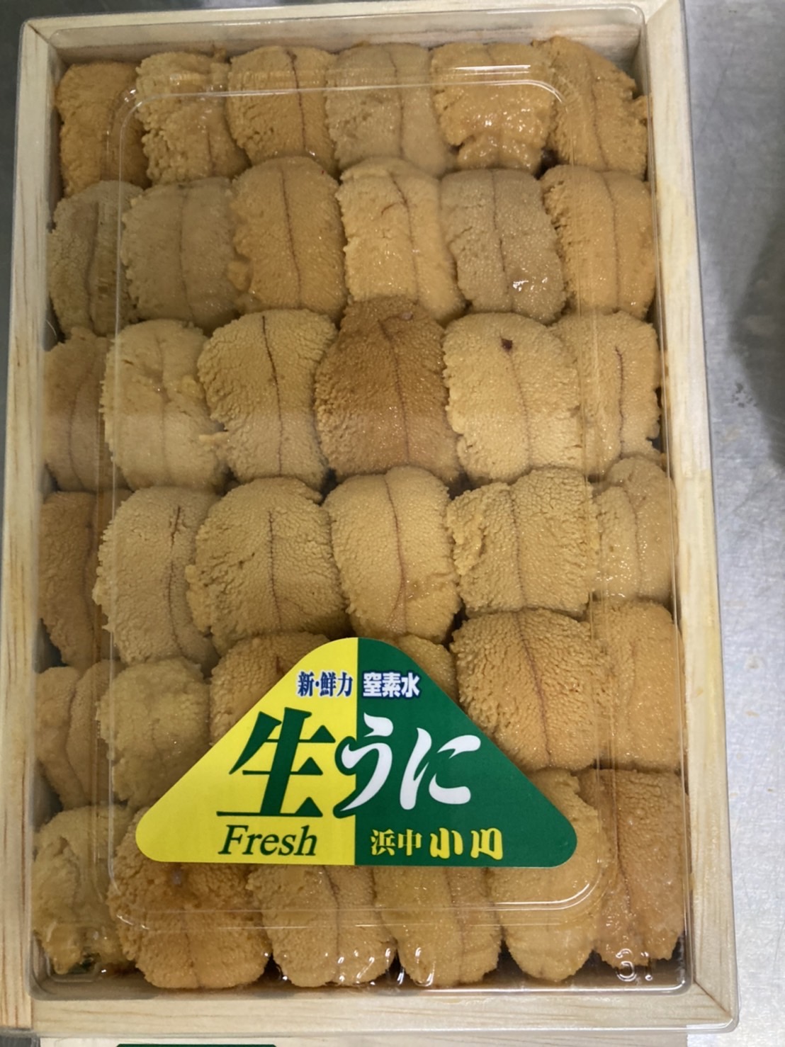 ★ロシア　ウニ弁当箱　上　赤　250g前後　1p